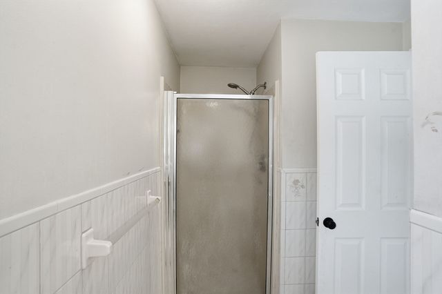 8 Agawam Ct, Seekonk, MA 02771