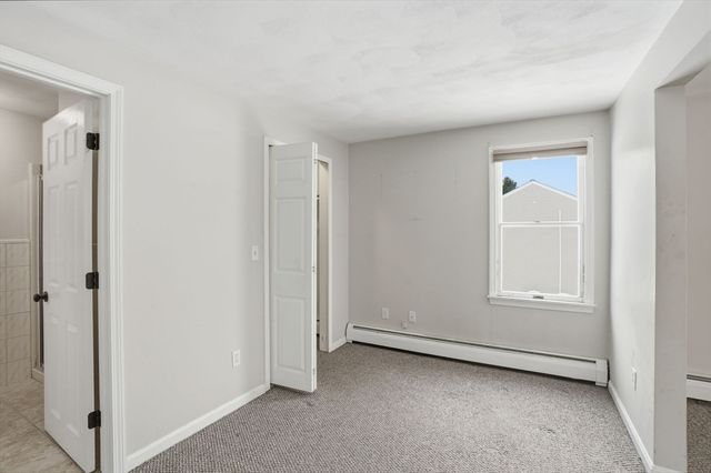 8 Agawam Ct, Seekonk, MA 02771