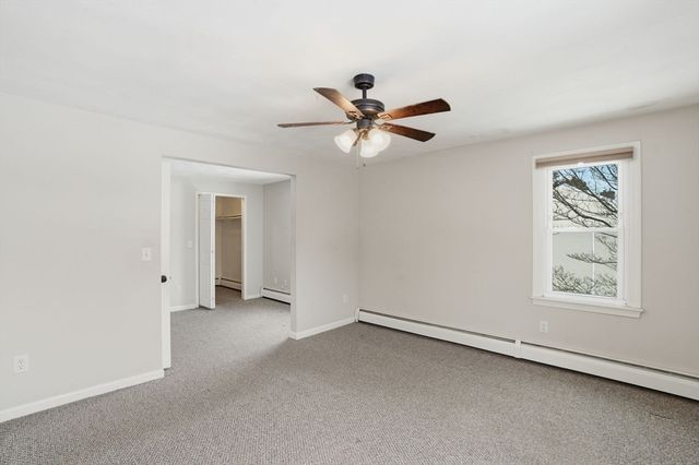 8 Agawam Ct, Seekonk, MA 02771