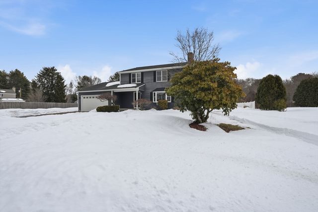 8 Agawam Ct, Seekonk, MA 02771