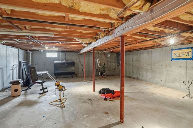 8 Agawam Ct, Seekonk, MA 02771