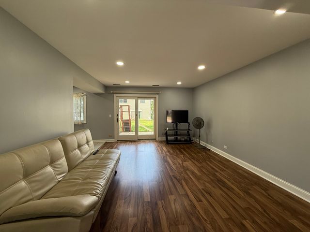 3722 Dory Circle E, Hanover Park, IL 60133