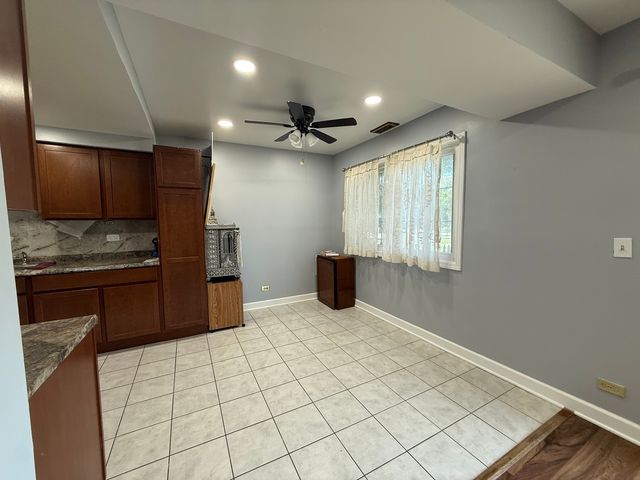 3722 Dory Circle E, Hanover Park, IL 60133