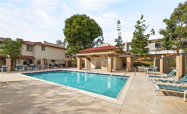 25261 Tanoak, Lake Forest, CA 92630