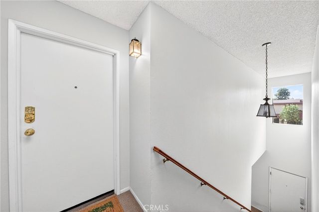 25261 Tanoak, Lake Forest, CA 92630