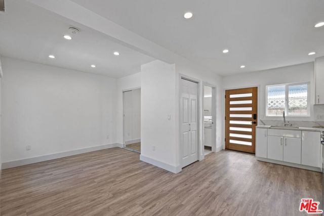 6229 Sylvia Avenue, Tarzana (los Angeles), CA 91335