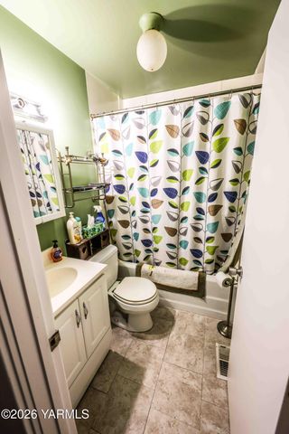 4210 Terrace Heights Dr, Yakima, WA 98901