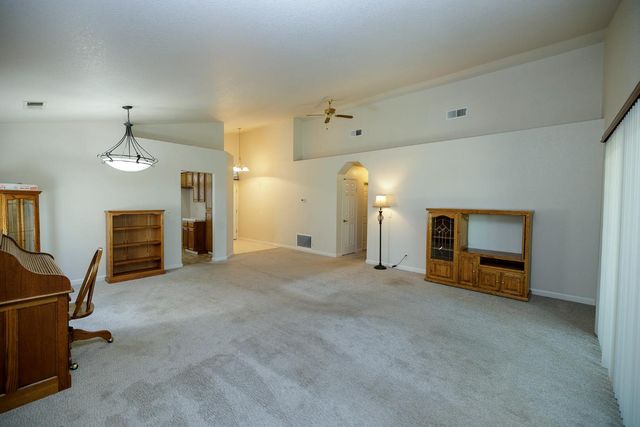 424 Codington Way, Modesto, CA 95357