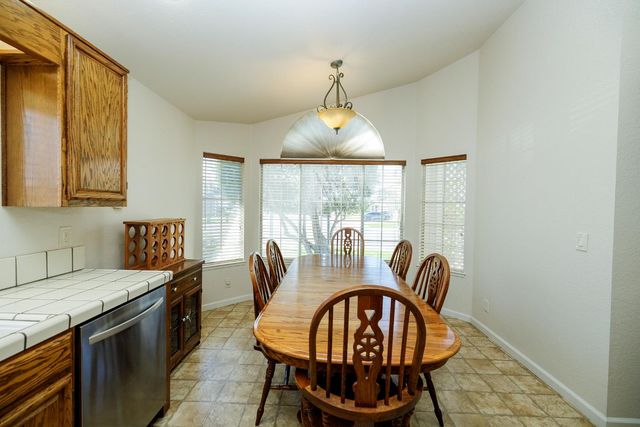 424 Codington Way, Modesto, CA 95357
