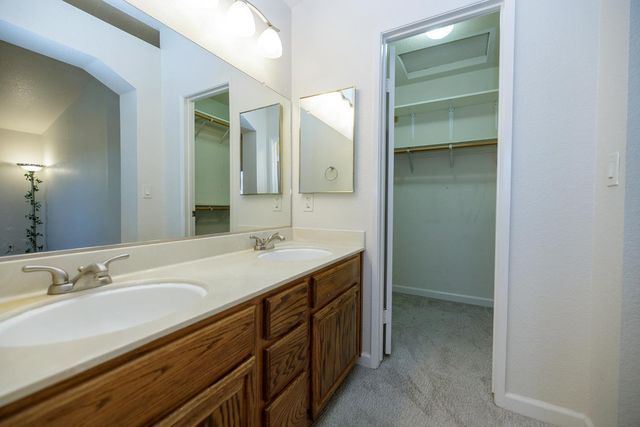 424 Codington Way, Modesto, CA 95357