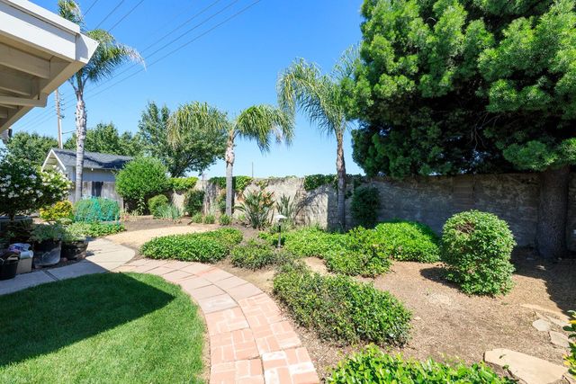 424 Codington Way, Modesto, CA 95357