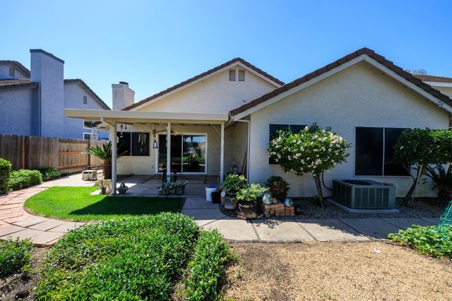 424 Codington Way, Modesto, CA 95357