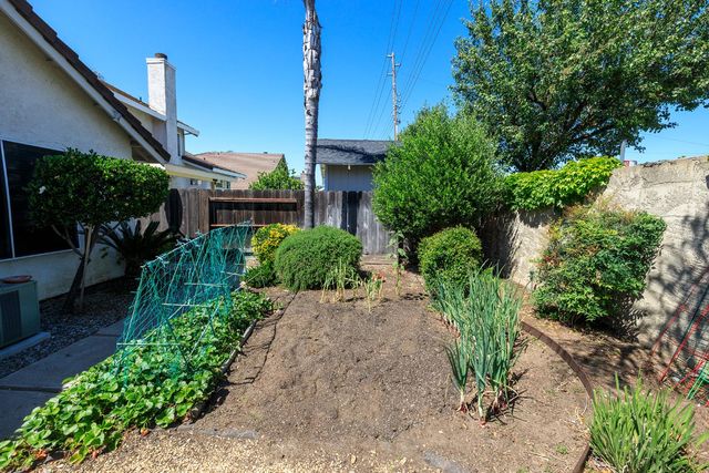 424 Codington Way, Modesto, CA 95357
