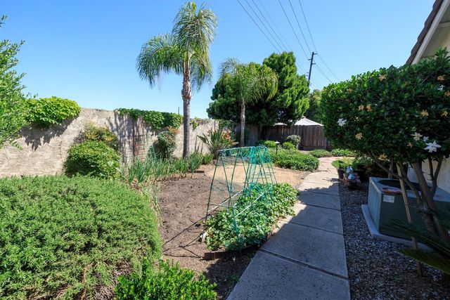 424 Codington Way, Modesto, CA 95357