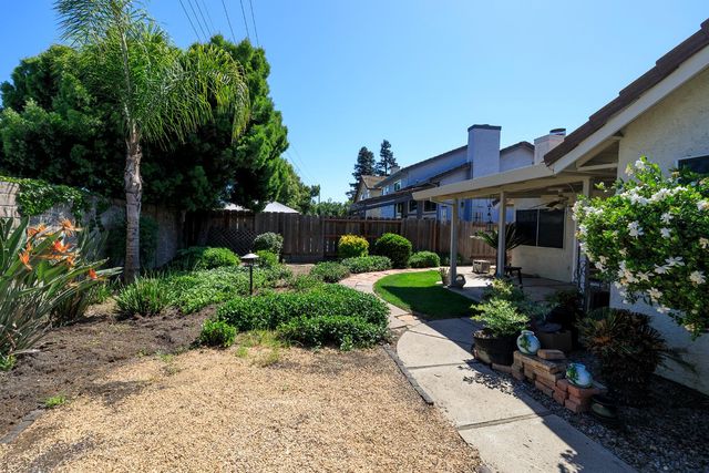 424 Codington Way, Modesto, CA 95357