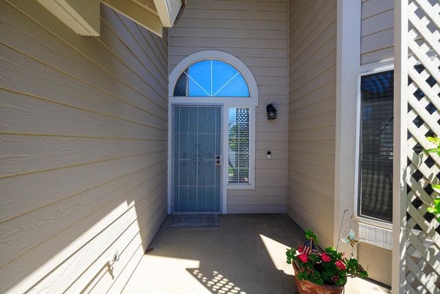 424 Codington Way, Modesto, CA 95357