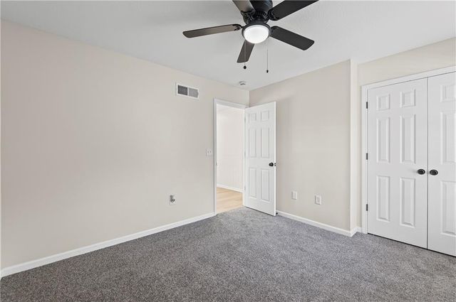 806 168th Street, Basehor, KS 66007