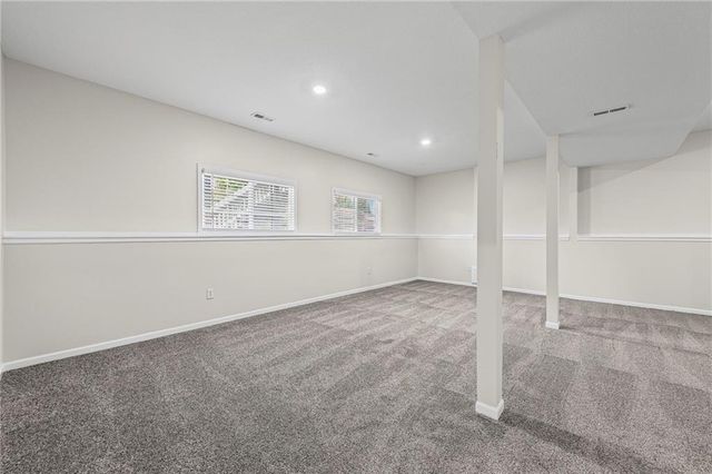 806 168th Street, Basehor, KS 66007