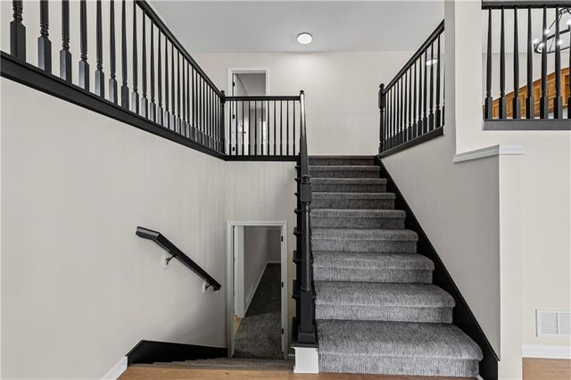 806 168th Street, Basehor, KS 66007