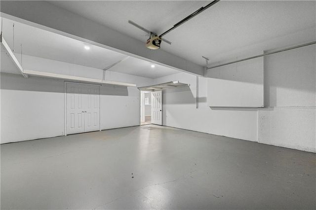 806 168th Street, Basehor, KS 66007