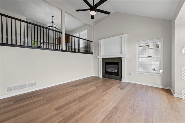 806 168th Street, Basehor, KS 66007