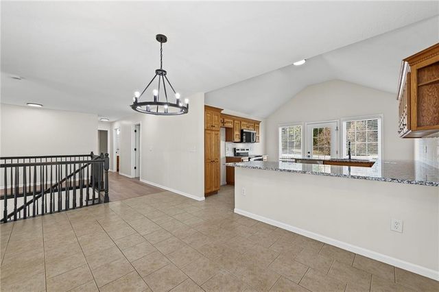 806 168th Street, Basehor, KS 66007