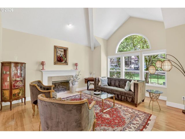 4089 MELISSA Dr, Lake Oswego, OR 97034