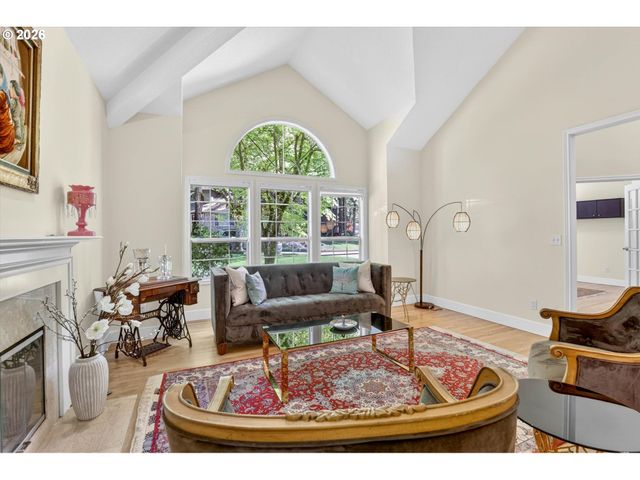 4089 MELISSA Dr, Lake Oswego, OR 97034