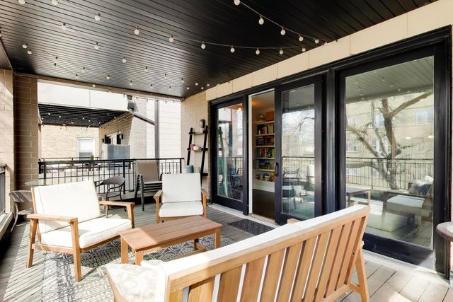 2912 W Shakespeare Avenue 2, Chicago, IL 60647