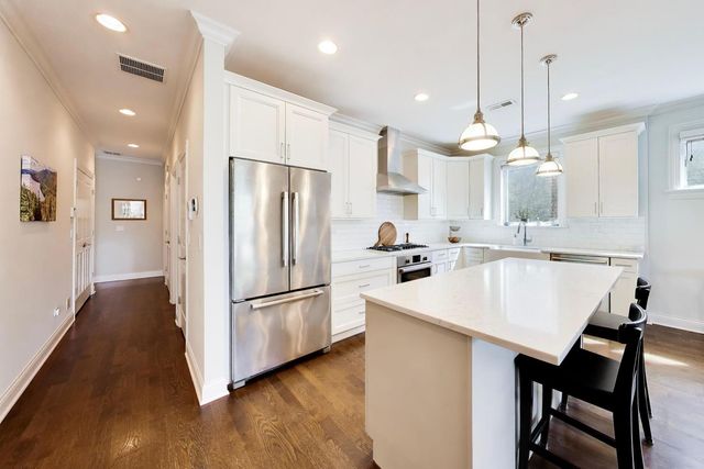 2912 W Shakespeare Avenue 2, Chicago, IL 60647