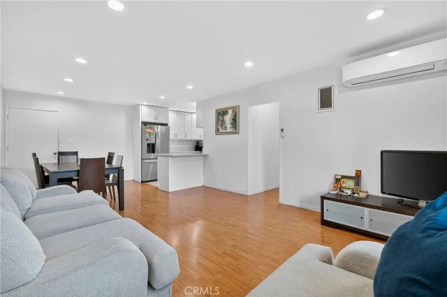 7826 Laurel Canyon Boulevard 17, North Hollywood, CA 91605