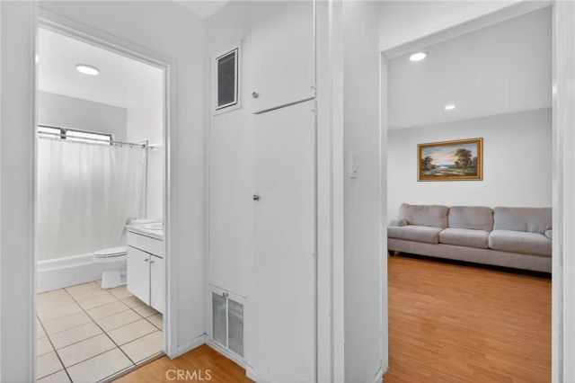 7826 Laurel Canyon Boulevard 17, North Hollywood, CA 91605