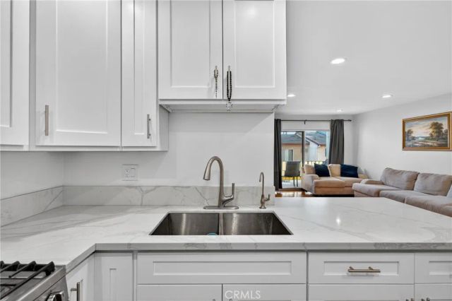 7826 Laurel Canyon Boulevard 17, North Hollywood, CA 91605