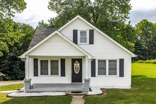 653 Drury Ridge Rd, Lafayette, TN 37083