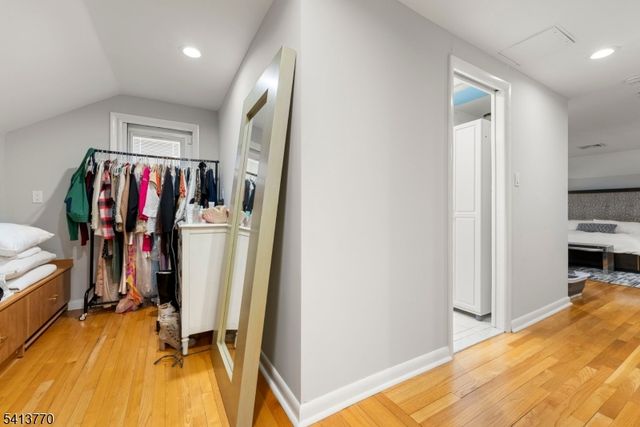 1070 Cumbermeade Rd, Fort Lee Boro, NJ 07024