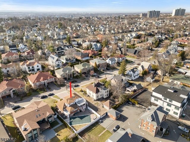 1070 Cumbermeade Rd, Fort Lee Boro, NJ 07024