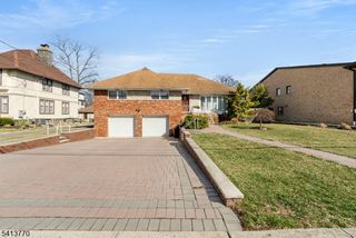 1070 Cumbermeade Rd, Fort Lee Boro, NJ 07024