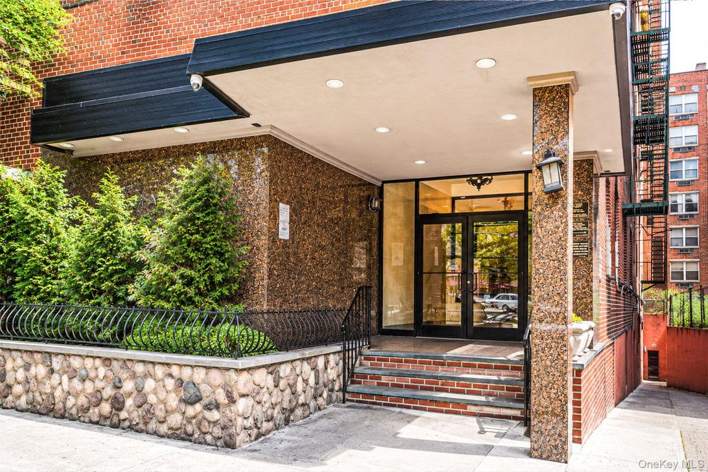 134-54 Maple Avenue 4H, Flushing, NY 11355