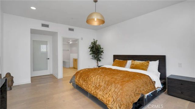 4240 Laurel Canyon Boulevard 306, Studio City, CA 91604