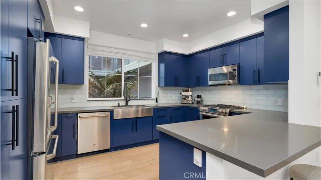 4240 Laurel Canyon Boulevard 306, Studio City, CA 91604