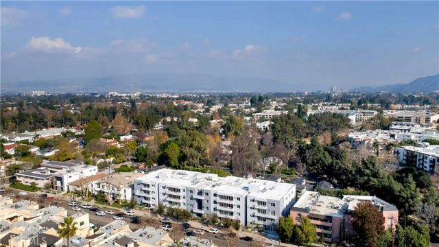 4240 Laurel Canyon Boulevard 306, Studio City, CA 91604