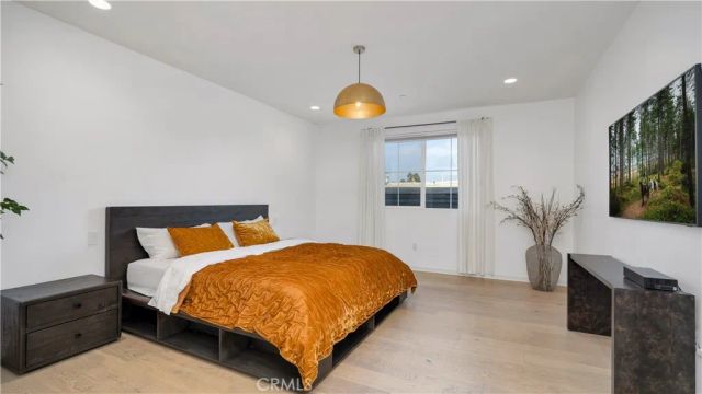 4240 Laurel Canyon Boulevard 306, Studio City, CA 91604