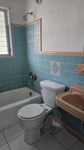 2734 NE 32nd Street 1, Fort Lauderdale, FL 33306