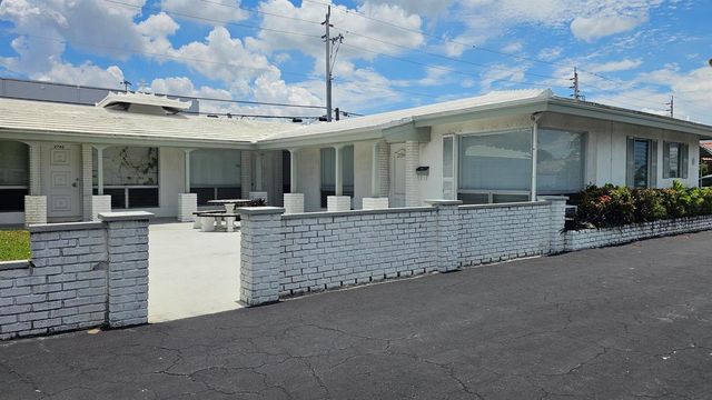 2734 NE 32nd Street 1, Fort Lauderdale, FL 33306