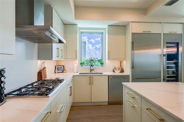 2910 W BARCELONA STREET 501, Tampa, FL 33629