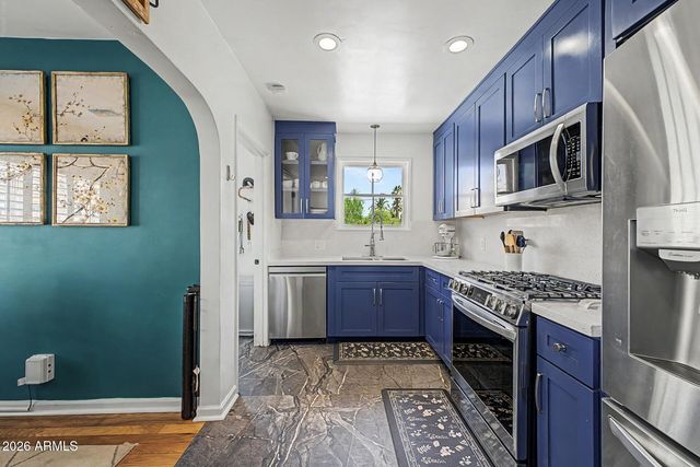 1530 W CULVER Street, Phoenix, AZ 85007