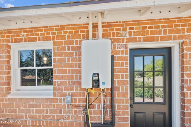 1530 W CULVER Street, Phoenix, AZ 85007