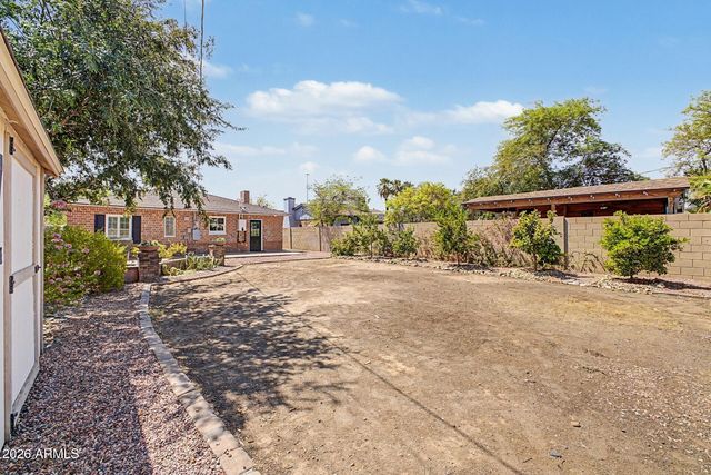 1530 W CULVER Street, Phoenix, AZ 85007