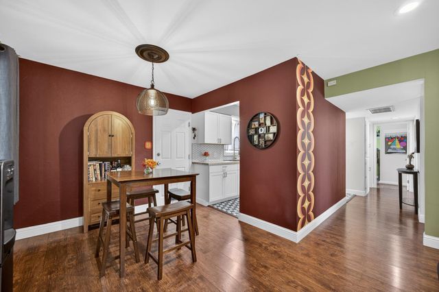 6449 Romack Cir, Sacramento, CA 95822