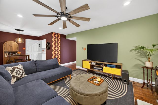 6449 Romack Cir, Sacramento, CA 95822